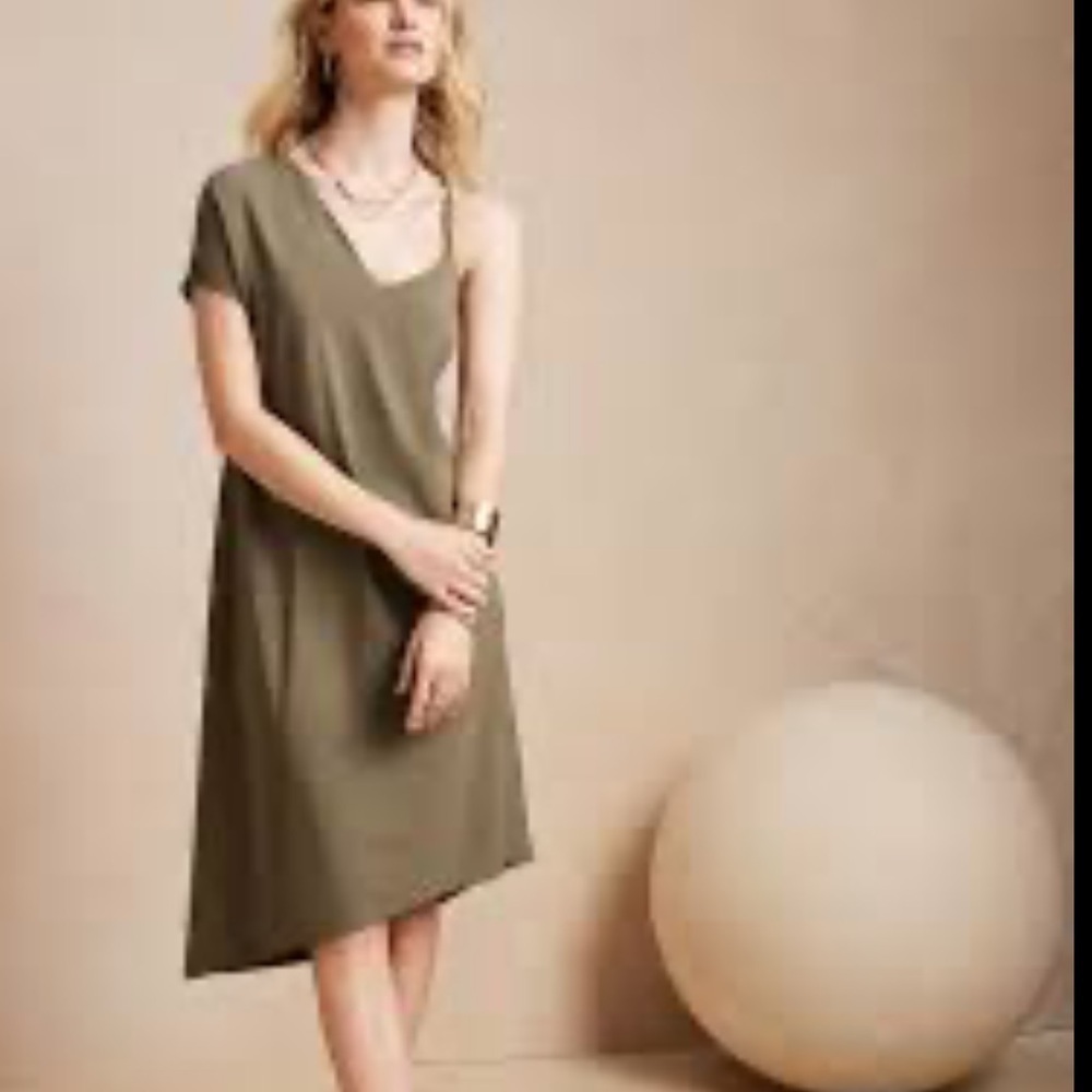 Banana Republic Women’s One Shoulder Asymmetrical Midi Dress Size M. NWT